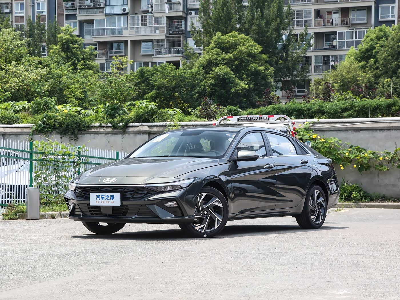 Hyundai Elantra 1.5L CVT GLX 23'