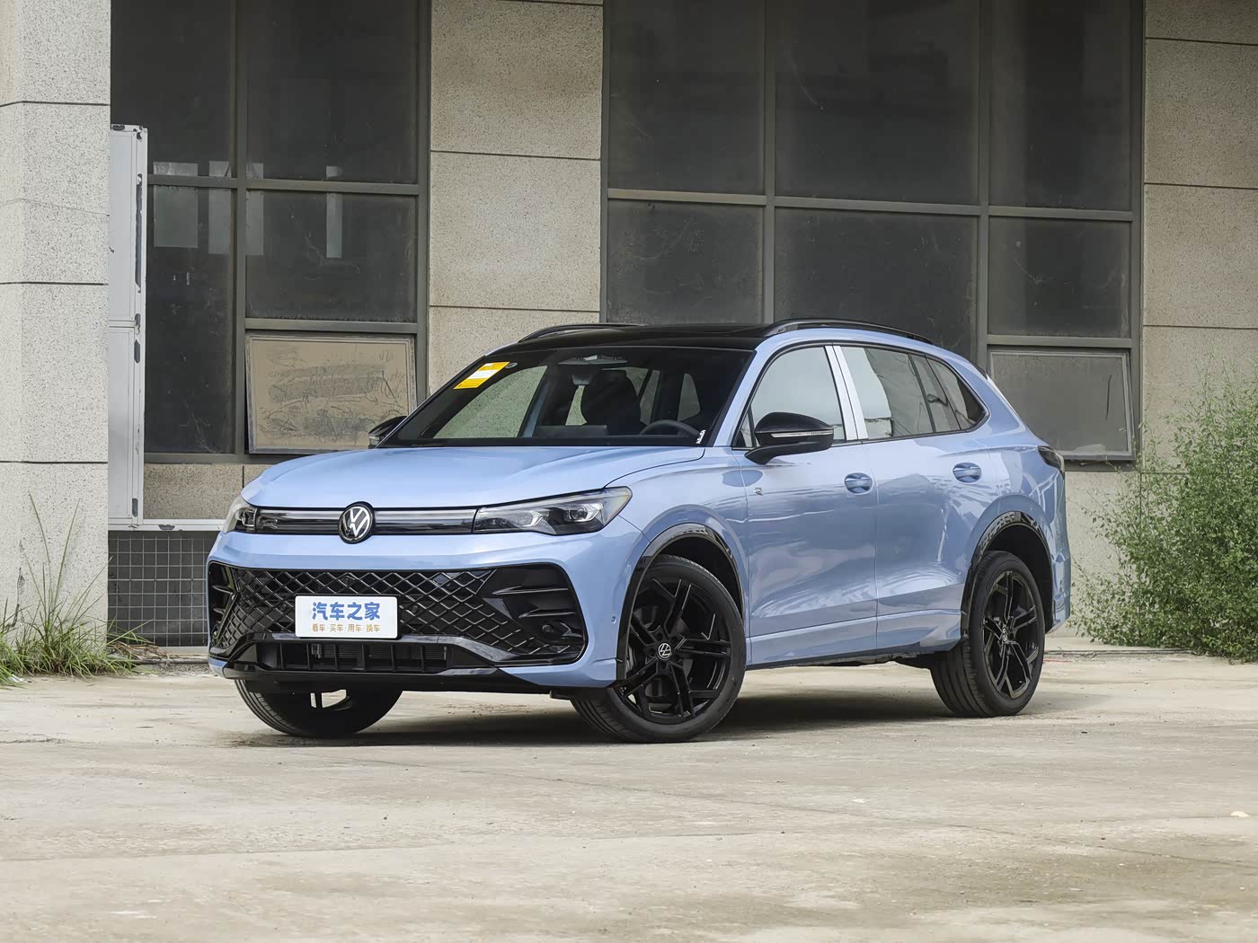 Volkswagen Tiguan L 26' PRO 380TSI 4WD R-Line