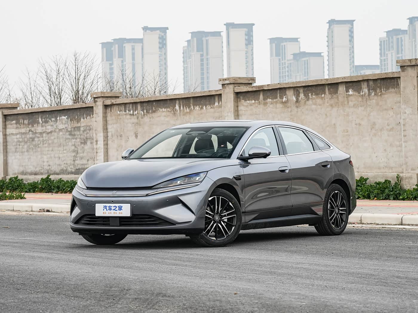 BYD Qin L EV